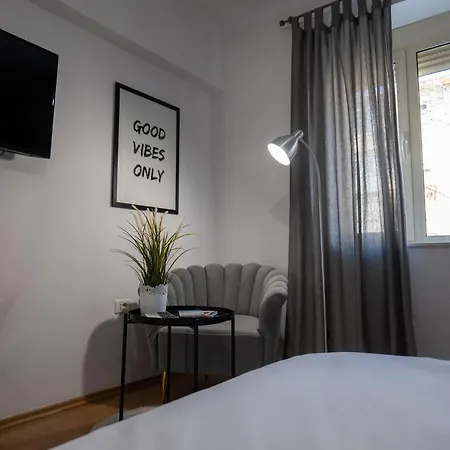 Lägenhet Skanderbeg Square App - The Nest Tirana